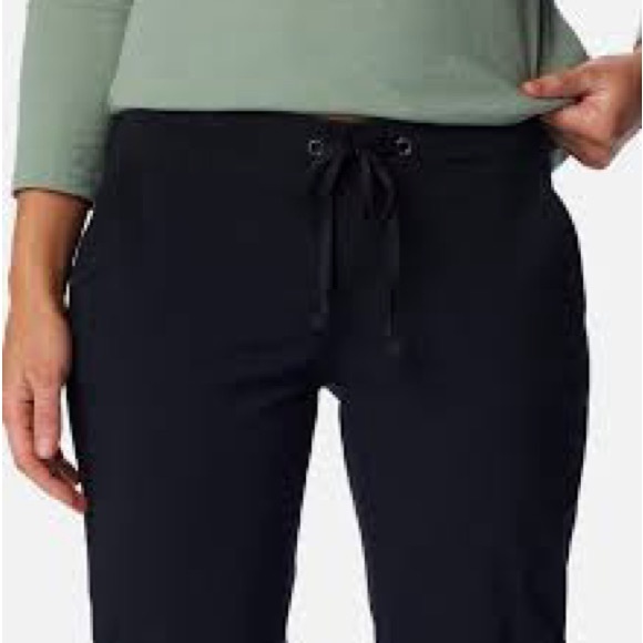 Columbia Women's Black Straight Leg Pants - Picture 10 of 10
